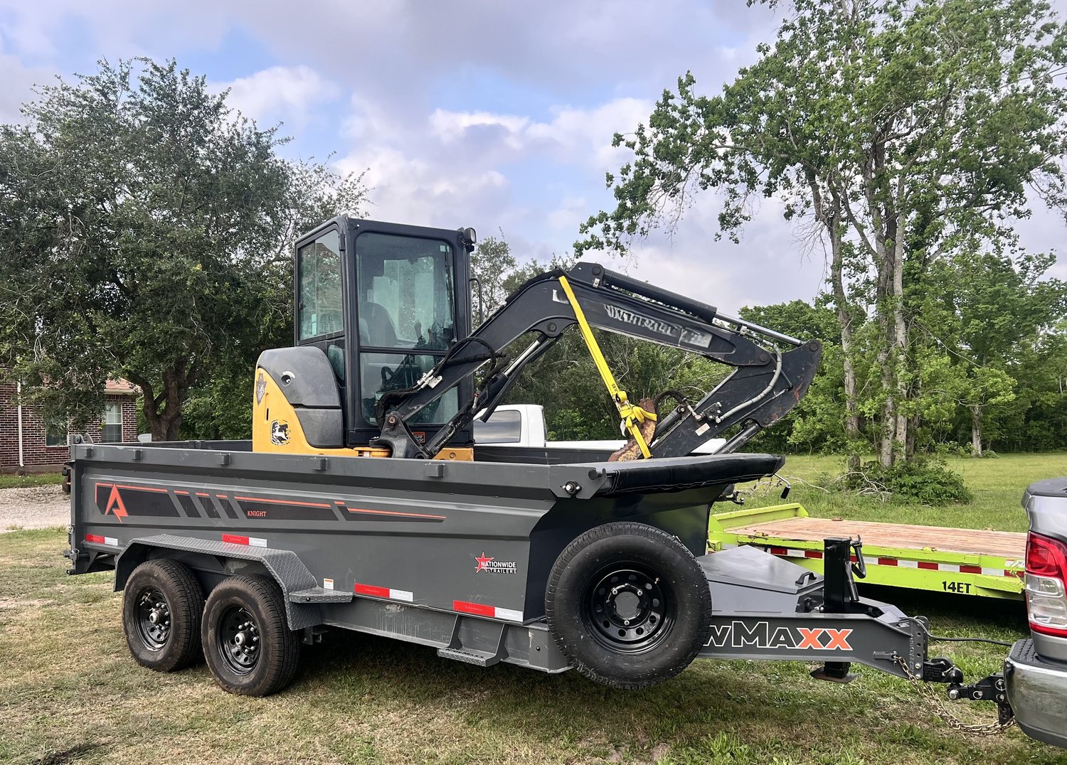 7x14ft Dump Trailer thumbnail 2