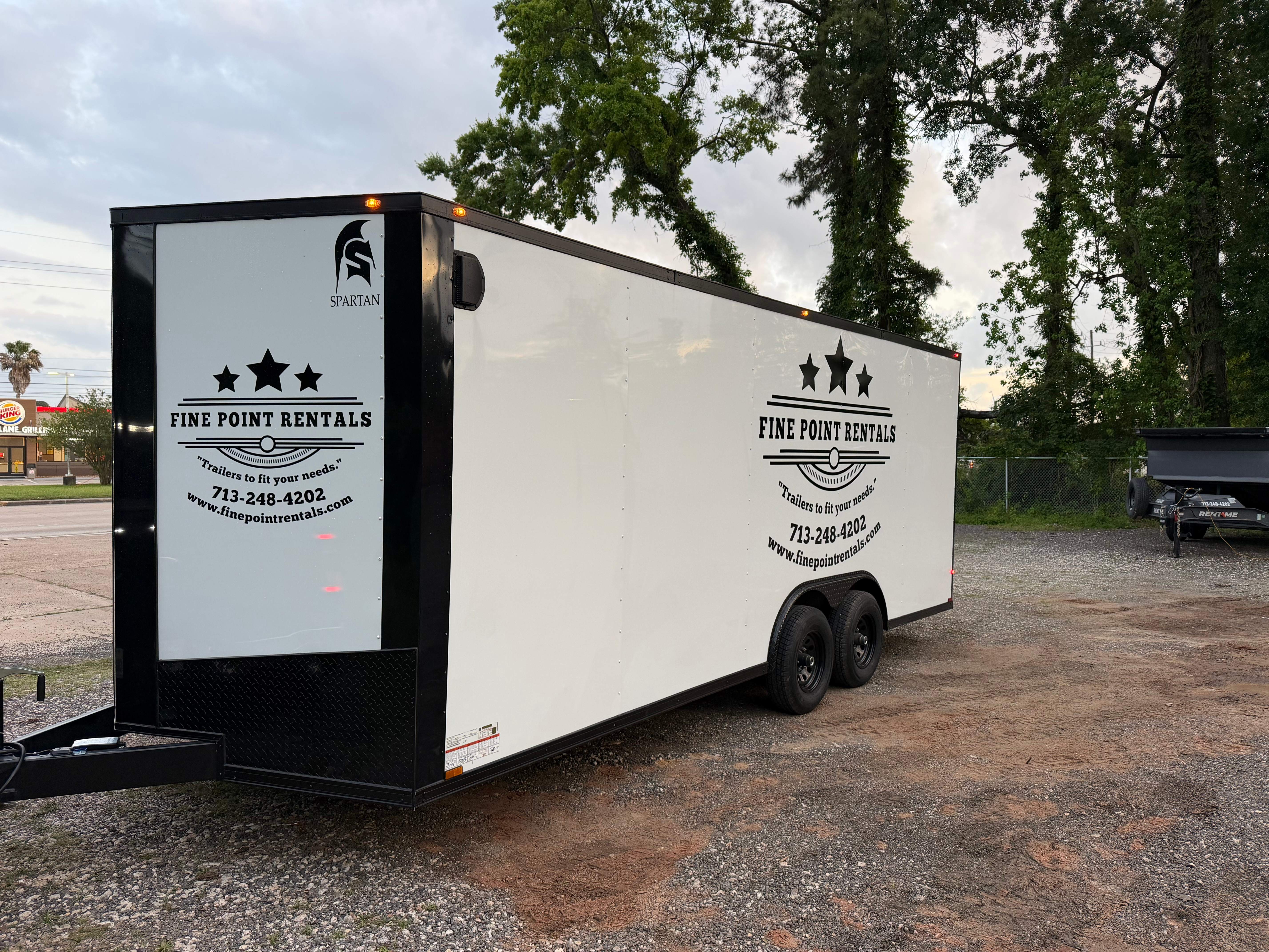 Enclosed cargo trailer